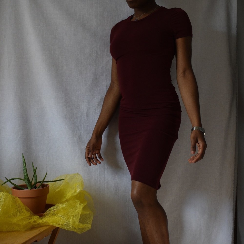 Forever 21 Burgundy Short Sleeve Bodycon Dress